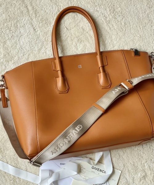 Givenchy Small Antigona Sport Bag Pumpkin For Women, Women's Handbags, Shoulder Bags 13in/33cm GVC BB50MZB1A4-802