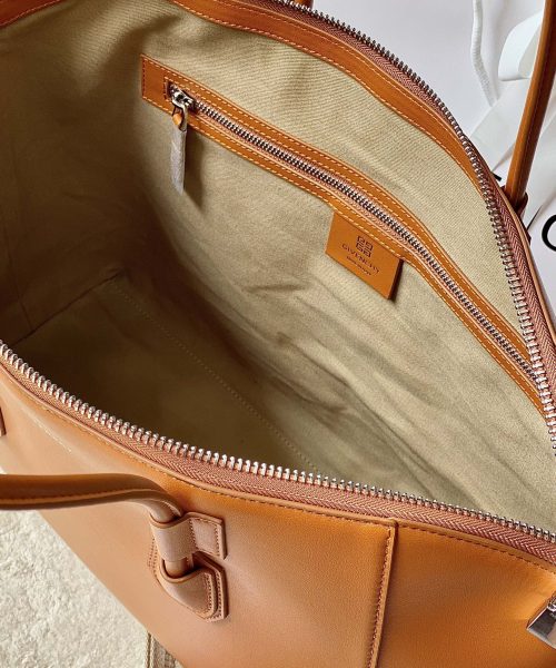 Givenchy Small Antigona Sport Bag Pumpkin For Women, Women's Handbags, Shoulder Bags 13in/33cm GVC BB50MZB1A4-802