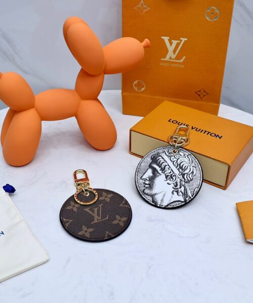GJ02 – Key holder and bag charm
