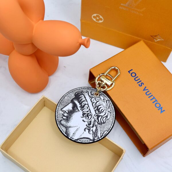 GJ02 – Key holder and bag charm