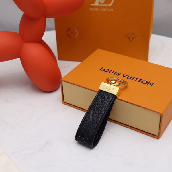GJ08 – Key holder and bag charm