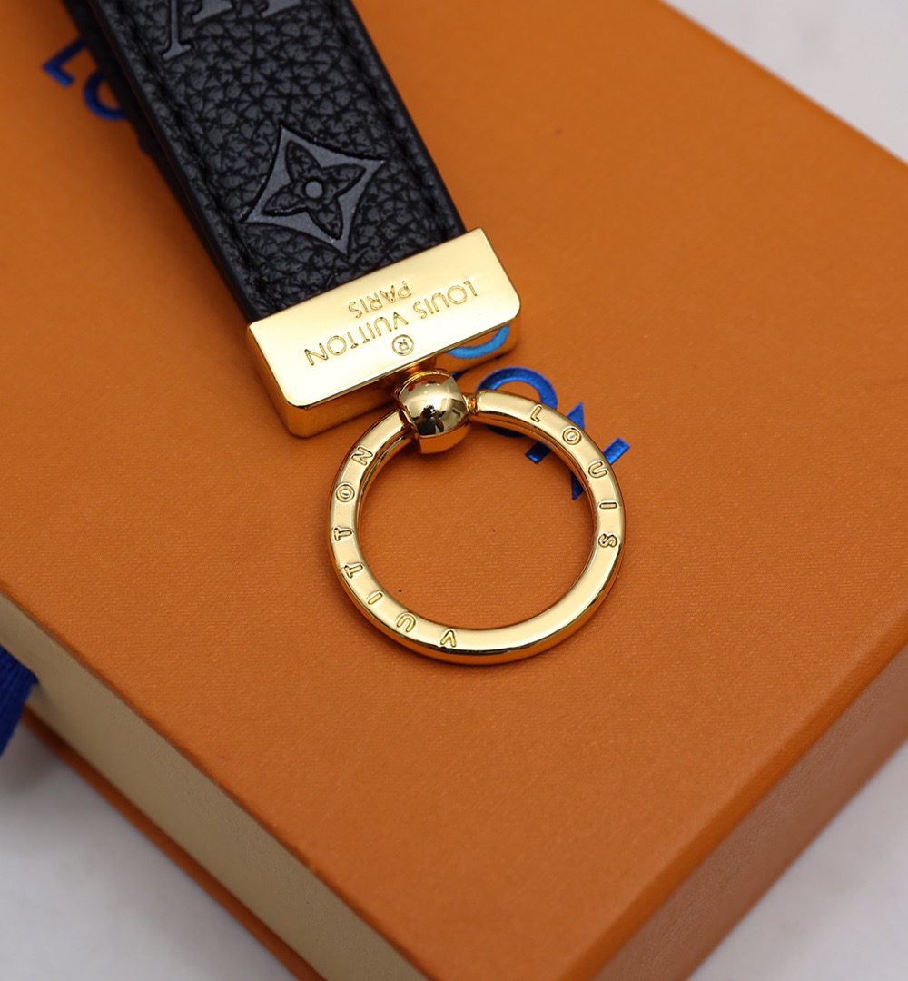 GJ08 – Key holder and bag charm