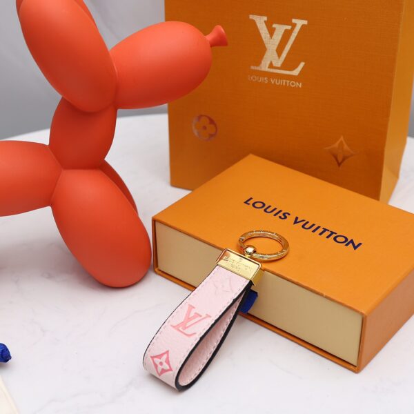 GJ08 – Key holder and bag charm
