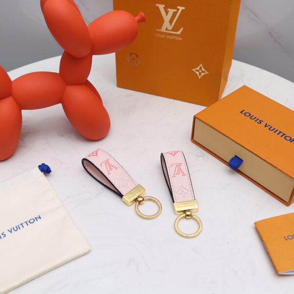 GJ08 – Key holder and bag charm