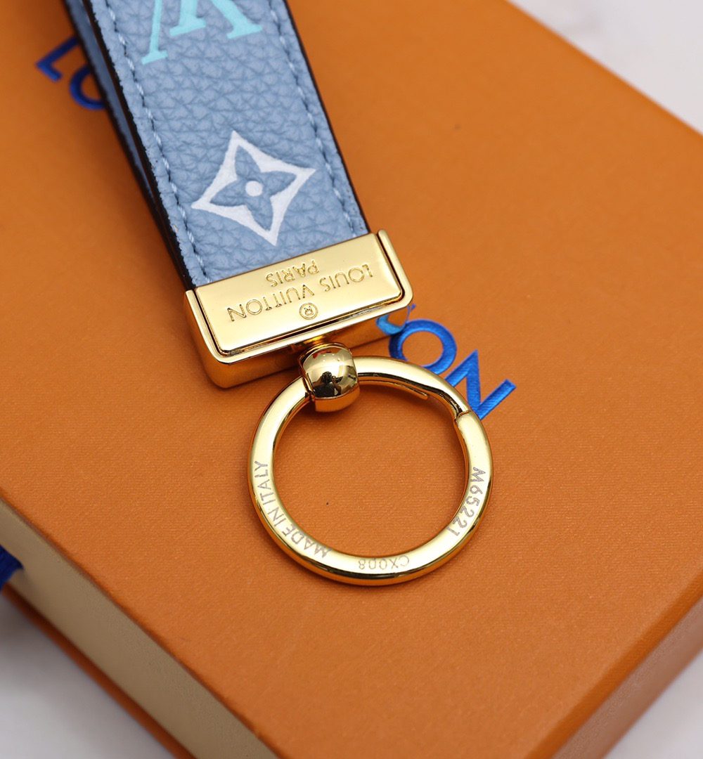 GJ08 – Key holder and bag charm