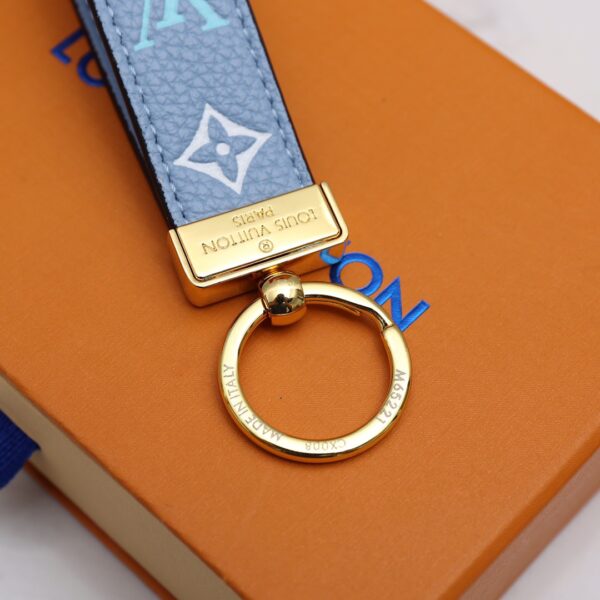 GJ08 – Key holder and bag charm