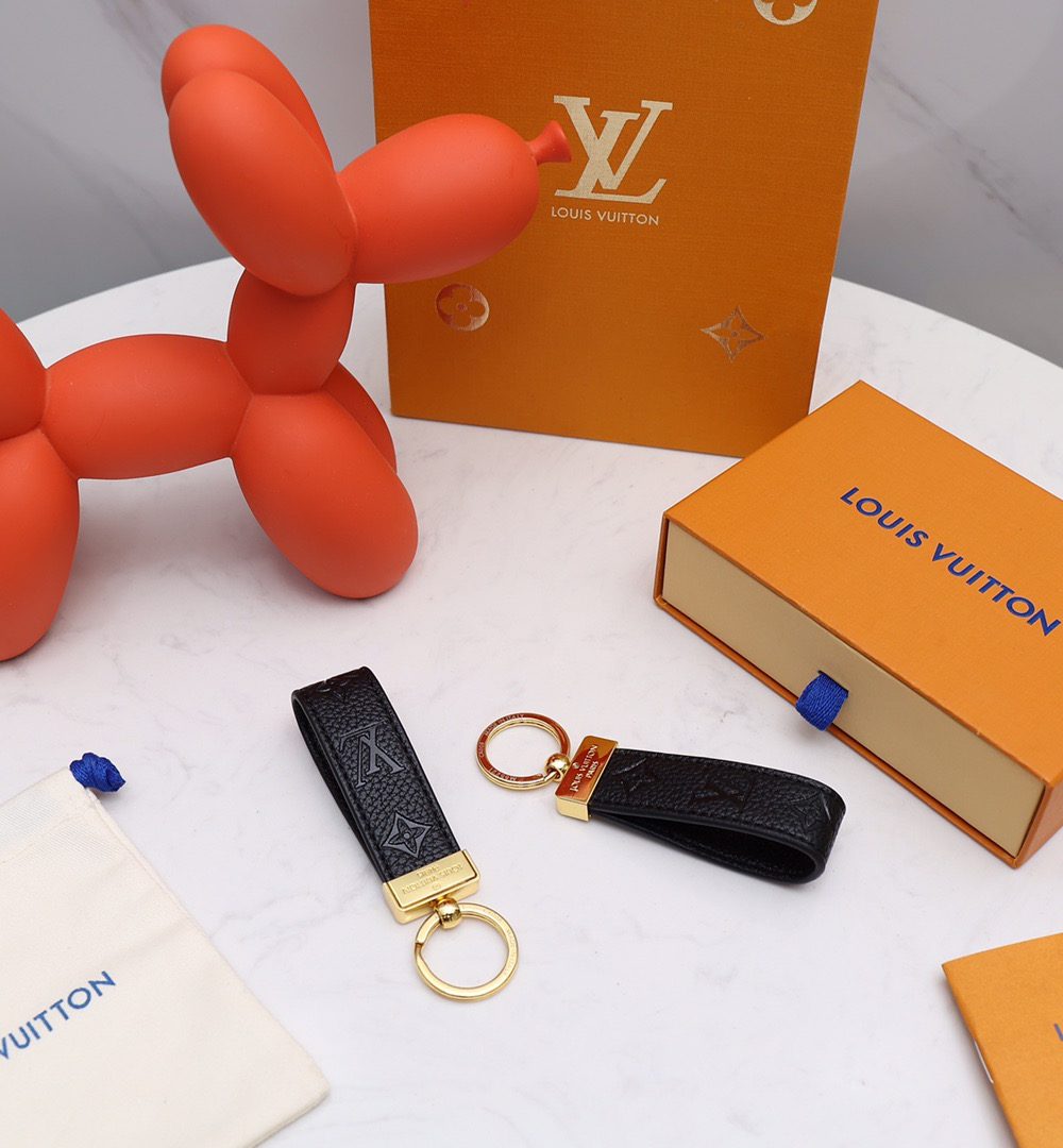 GJ08 – Key holder and bag charm