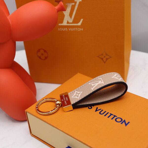 GJ08 – Key holder and bag charm