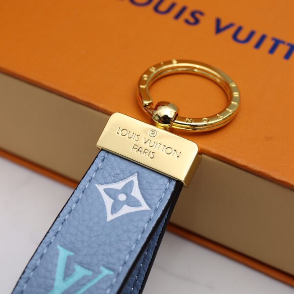 GJ08 – Key holder and bag charm