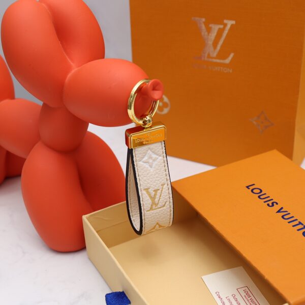 GJ08 – Key holder and bag charm