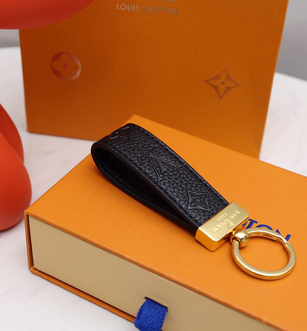 GJ08 – Key holder and bag charm