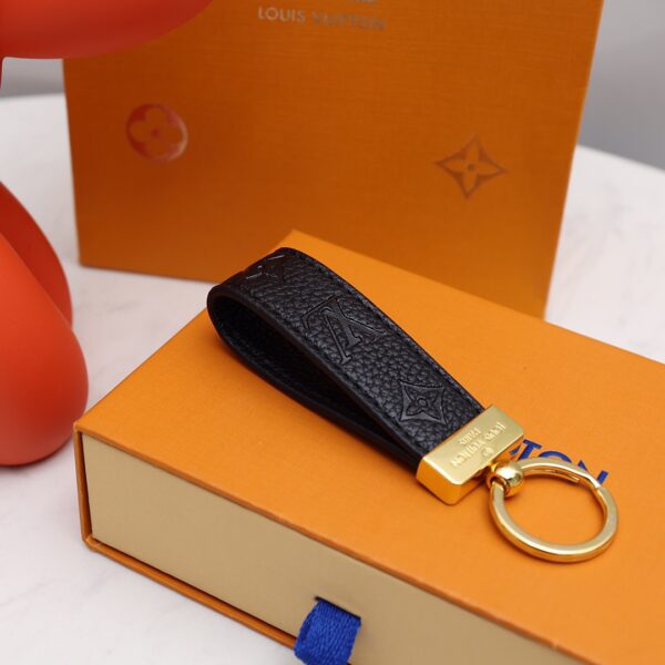 GJ08 – Key holder and bag charm