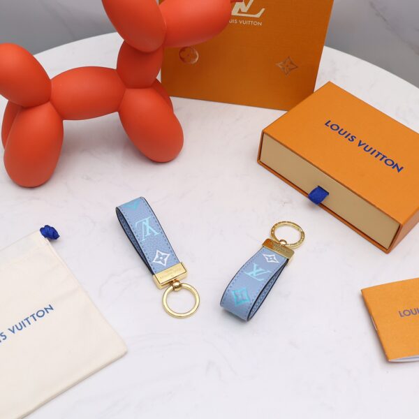 GJ08 – Key holder and bag charm