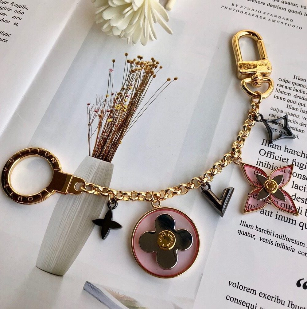 GJ10 – Key holder and bag charm