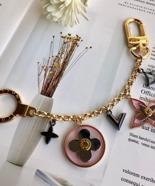 GJ10 – Key holder and bag charm