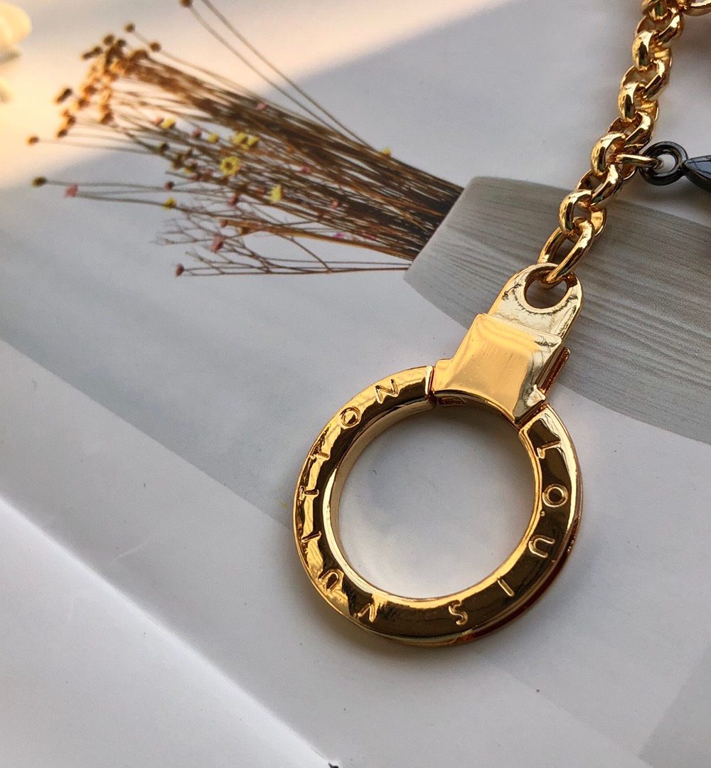 GJ10 – Key holder and bag charm