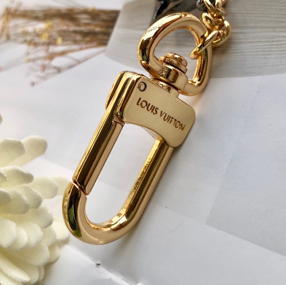 GJ10 – Key holder and bag charm