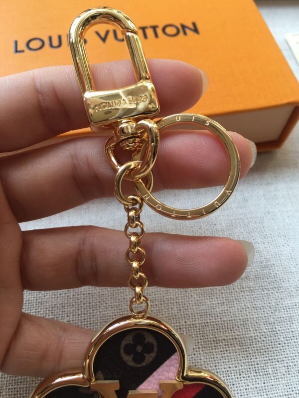 GJ11 – Key holder and bag charm
