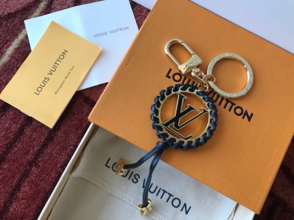 GJ13 – Key holder and bag charm