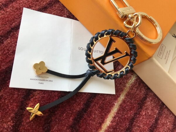 GJ13 – Key holder and bag charm