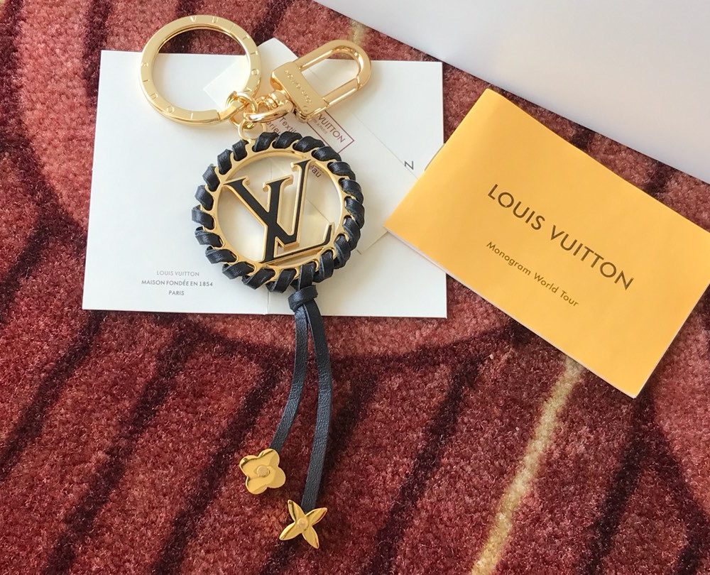 GJ13 – Key holder and bag charm