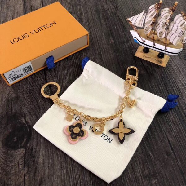 GJ14 – Key holder and bag charm