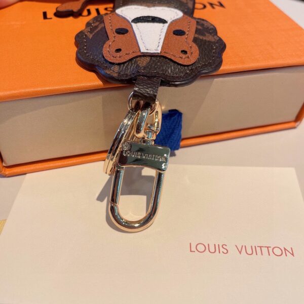 GJ15 – Key holder and bag charm