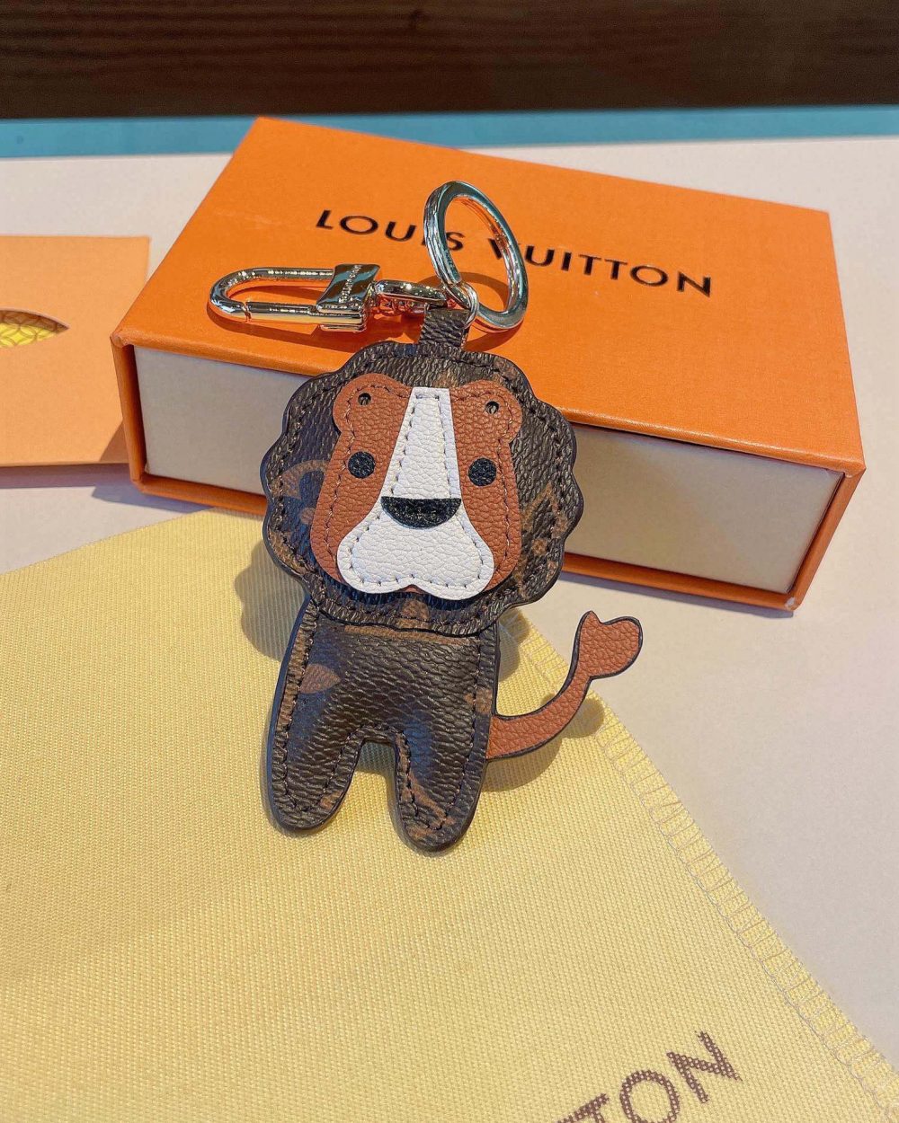 GJ15 – Key holder and bag charm