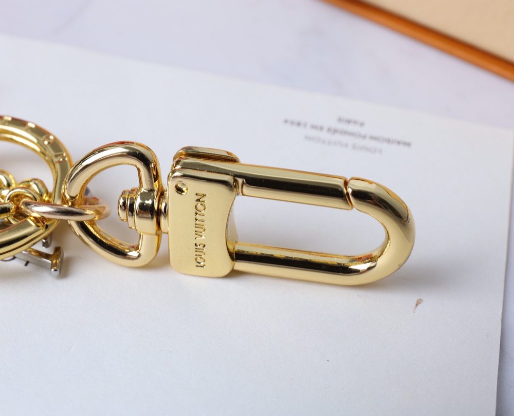 GJ18 – Key holder and bag charm