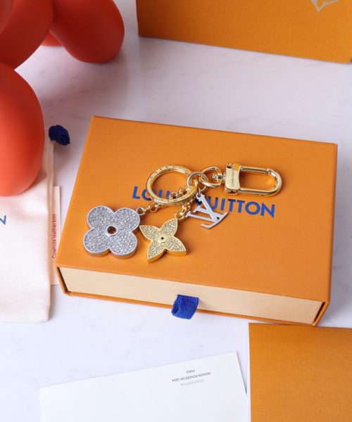 GJ18 – Key holder and bag charm