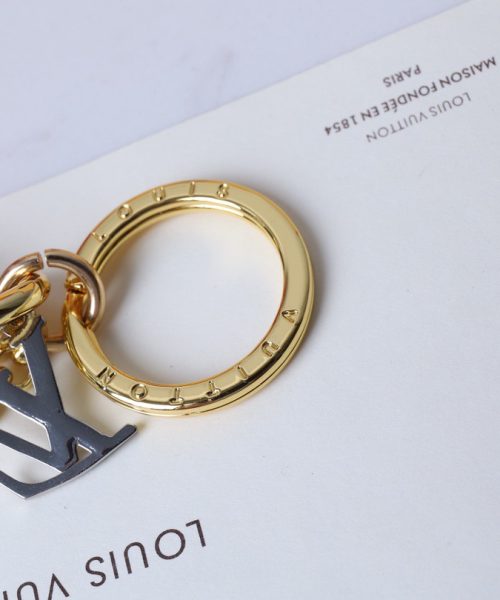 GJ18 – Key holder and bag charm