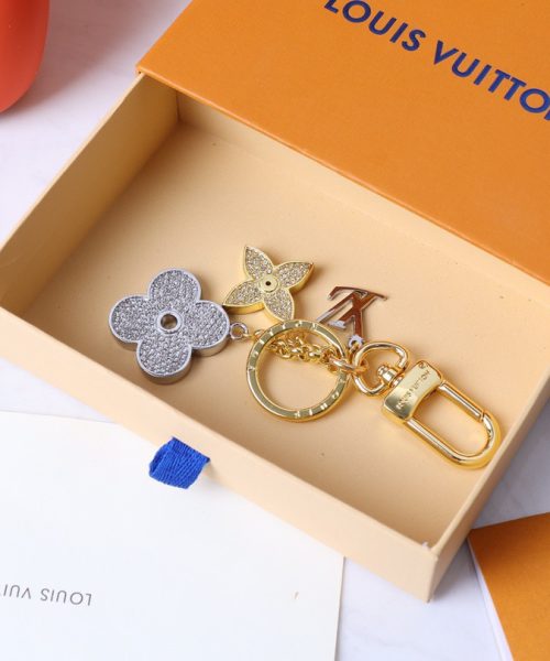 GJ18 – Key holder and bag charm