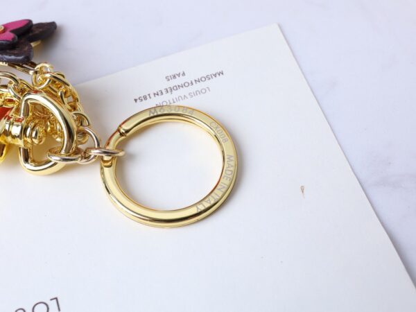 GJ19 – Key holder and bag charm