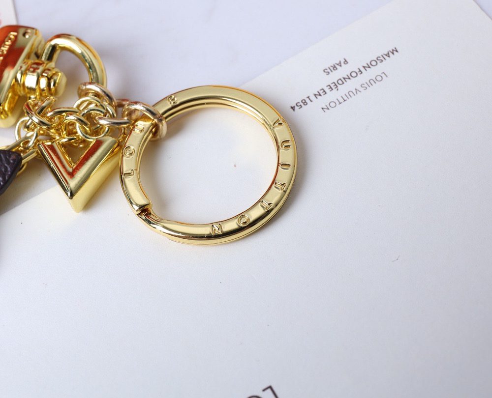 GJ19 – Key holder and bag charm