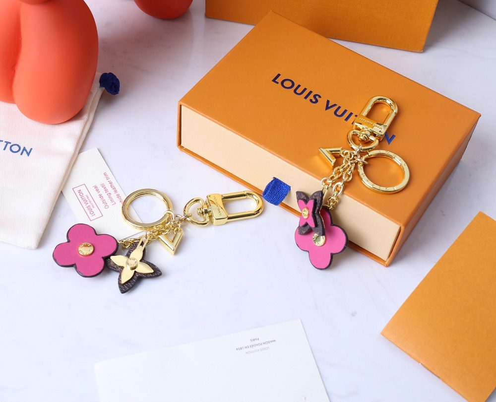 GJ19 – Key holder and bag charm