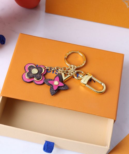 GJ19 – Key holder and bag charm