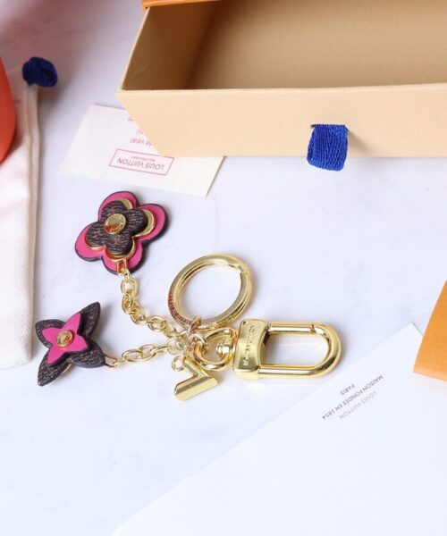 GJ19 – Key holder and bag charm