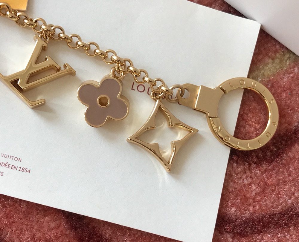 GJ21 – Key holder and bag charm