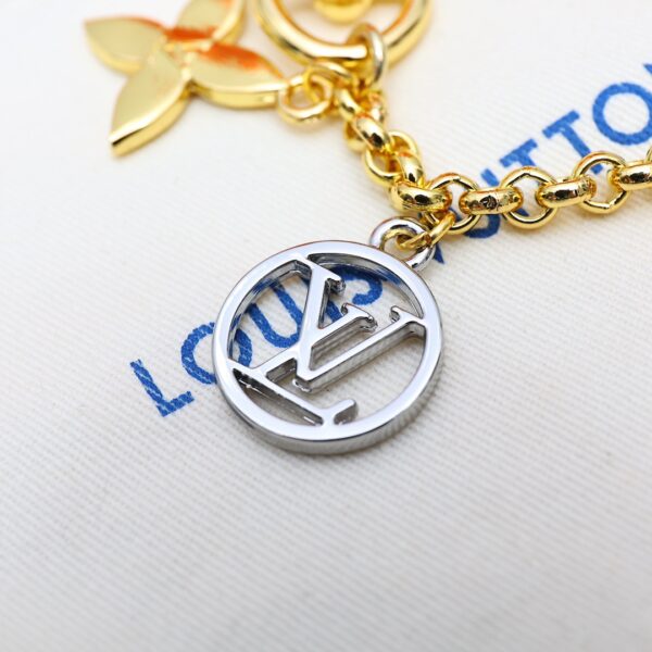 GJ22 – Key holder and bag charm