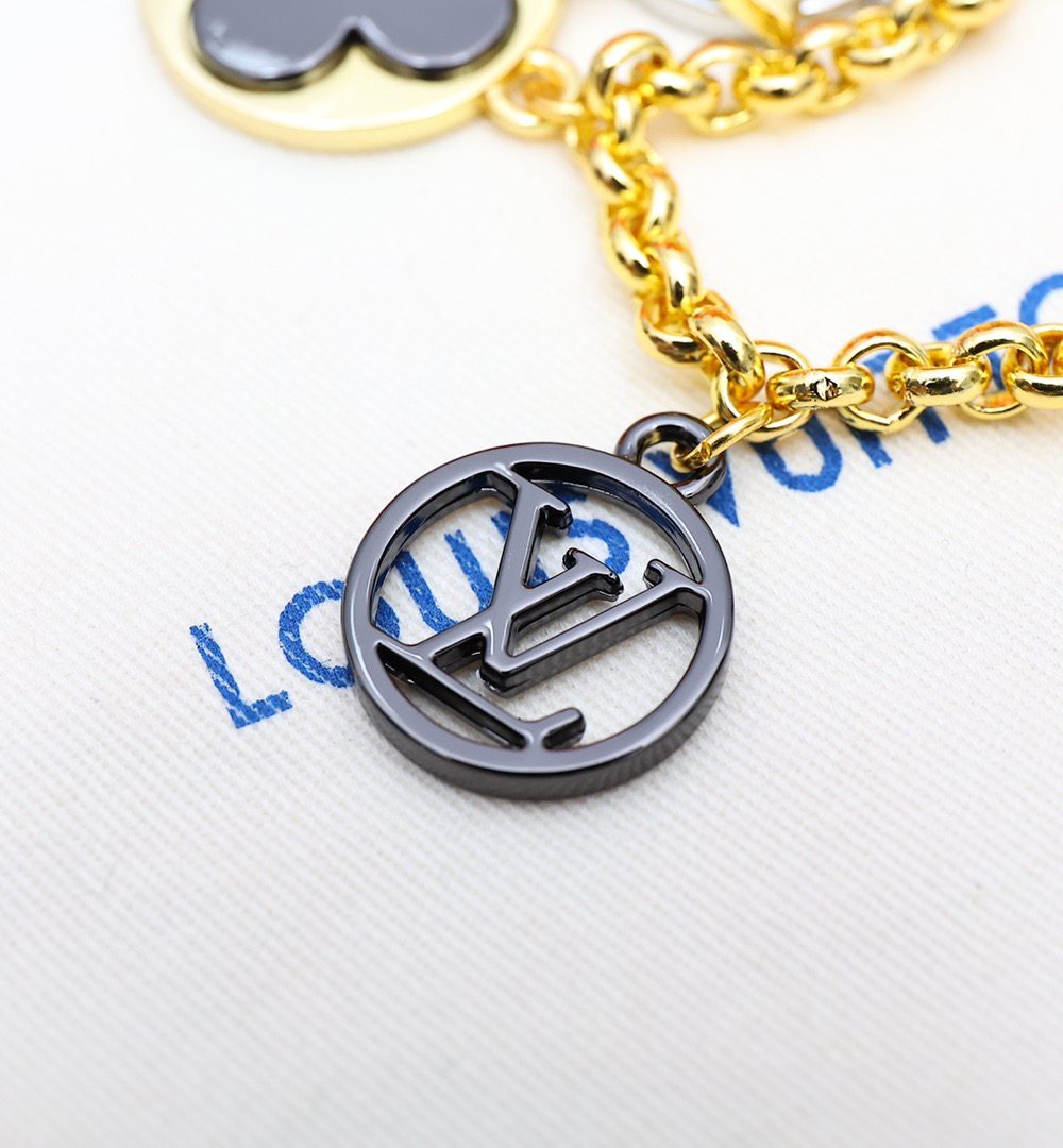 GJ22 – Key holder and bag charm