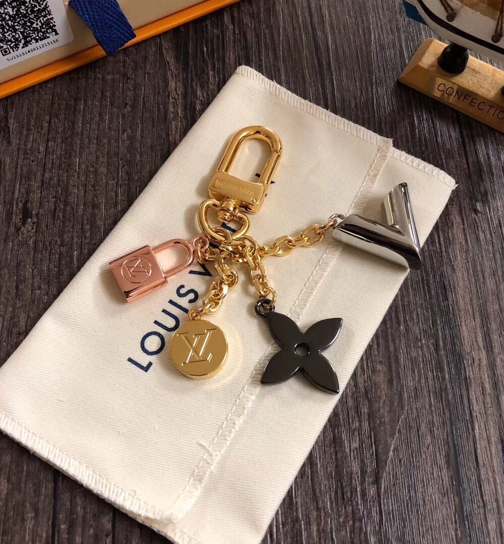 GJ23 – Key holder and bag charm