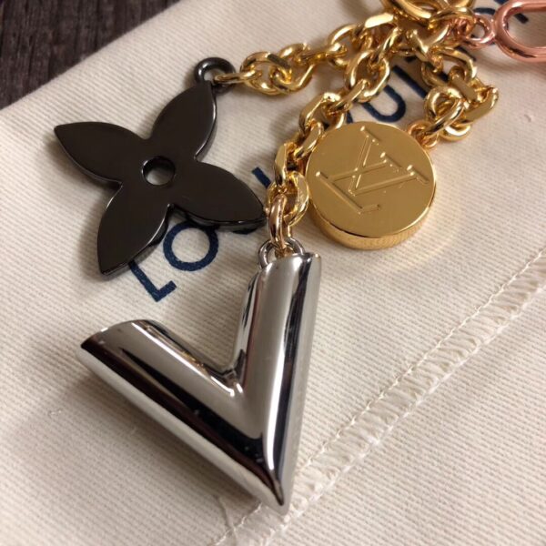 GJ23 – Key holder and bag charm
