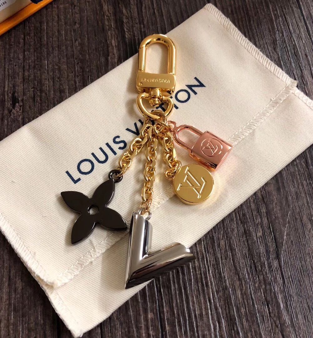 GJ23 – Key holder and bag charm