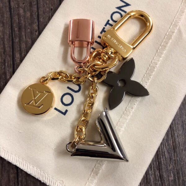 GJ23 – Key holder and bag charm