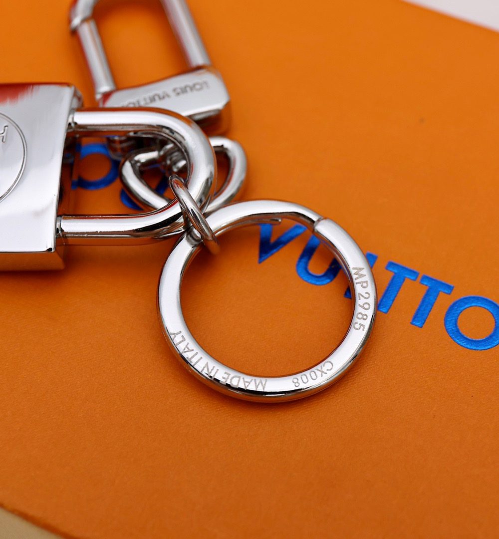 GJ25 – Key holder and bag charm