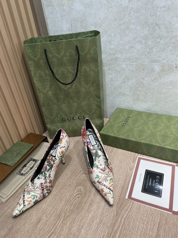 Gucci Balenciaga The Hacker Project Square Knife Pump White For Women GG
