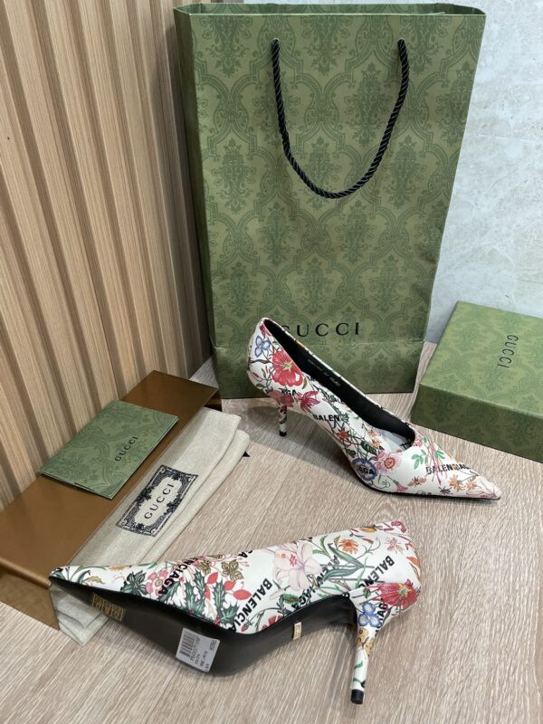 Gucci Balenciaga The Hacker Project Square Knife Pump White For Women GG