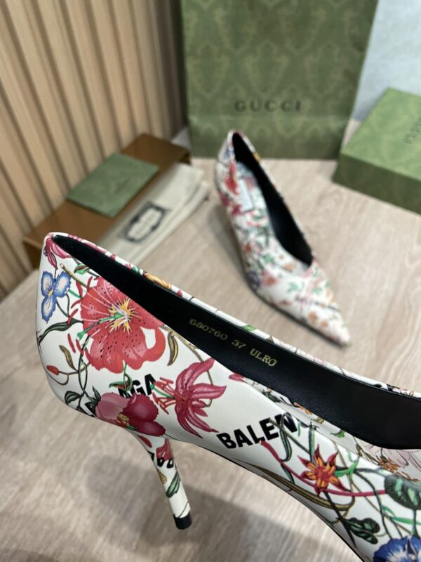 Gucci Balenciaga The Hacker Project Square Knife Pump White For Women GG