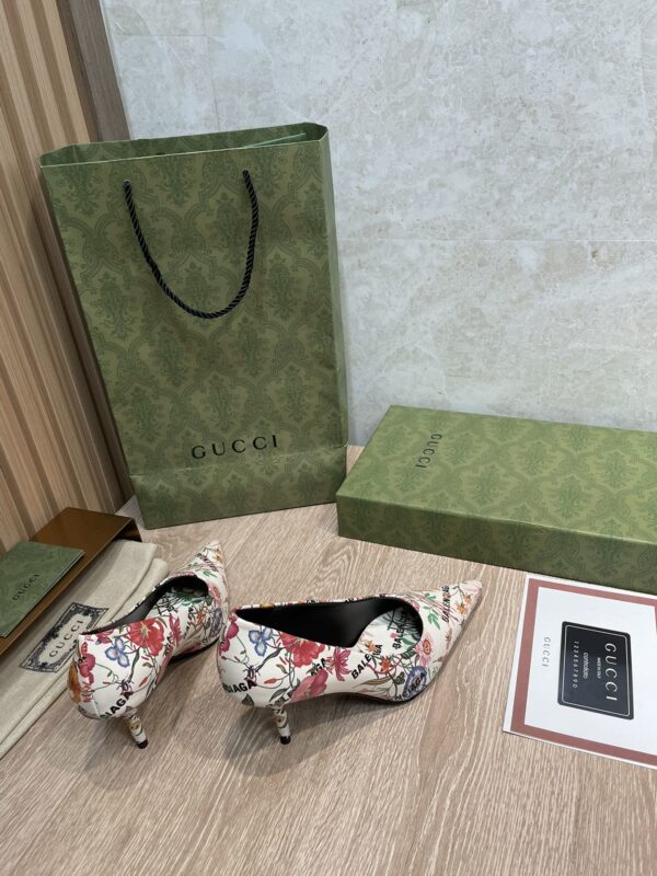 Gucci Balenciaga The Hacker Project Square Knife Pump White For Women GG