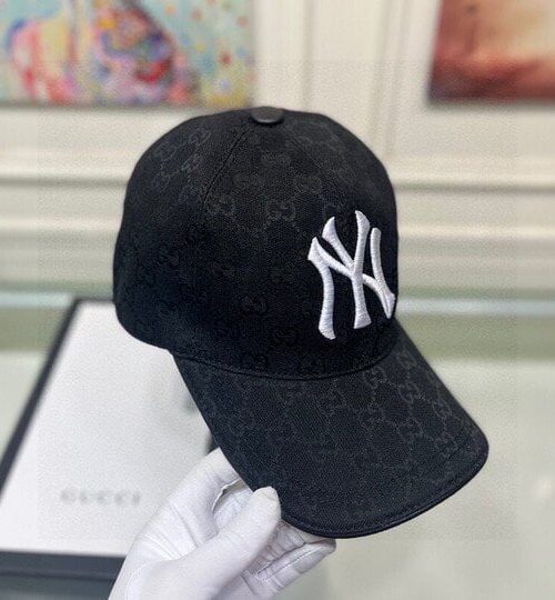 Gucci Baseball Cap In Black